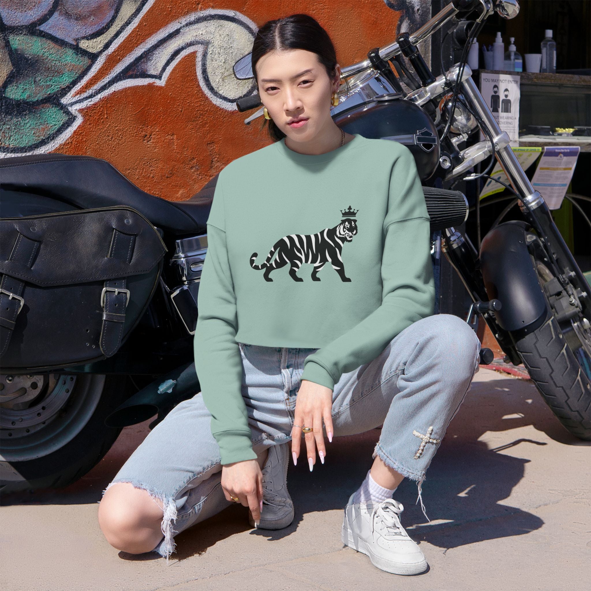 Trigger Women's Cropped Sweatshirt